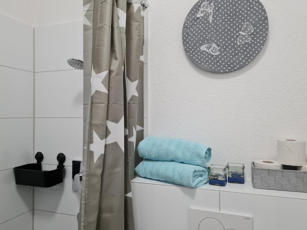 Pension Am Rathaus, 24H Check-In Mundelsheim Exterior foto