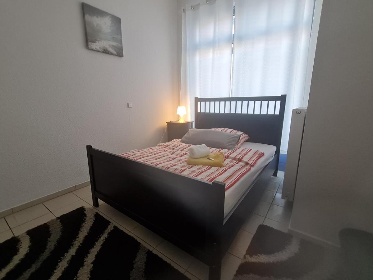 Pension Am Rathaus, 24H Check-In Mundelsheim Exterior foto
